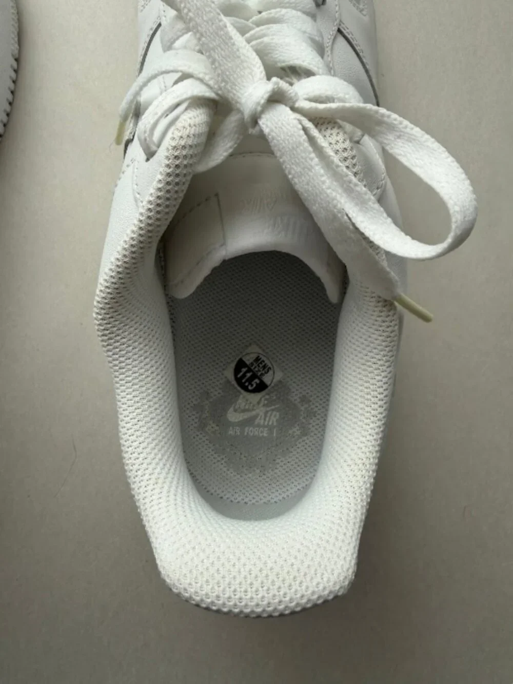 Men’s Nike Air Force 1 ‘07 Low Triple White Sneaker Size 11.5